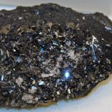 1. Minerały